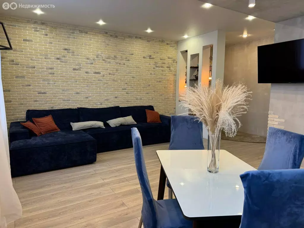 2-комнатная квартира: Комсомольск-на-Амуре, Советская улица, 3к2 (56.4 ... - Фото 2