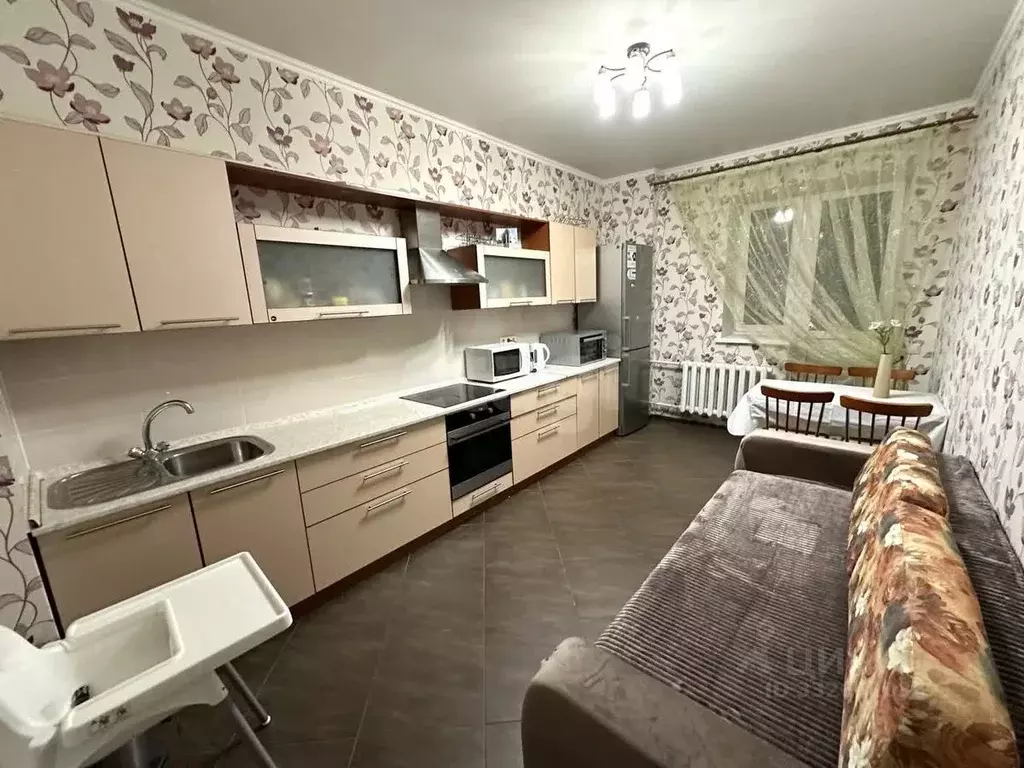 2-к кв. Татарстан, Казань ул. Адоратского, 1а (65.0 м) - Фото 1