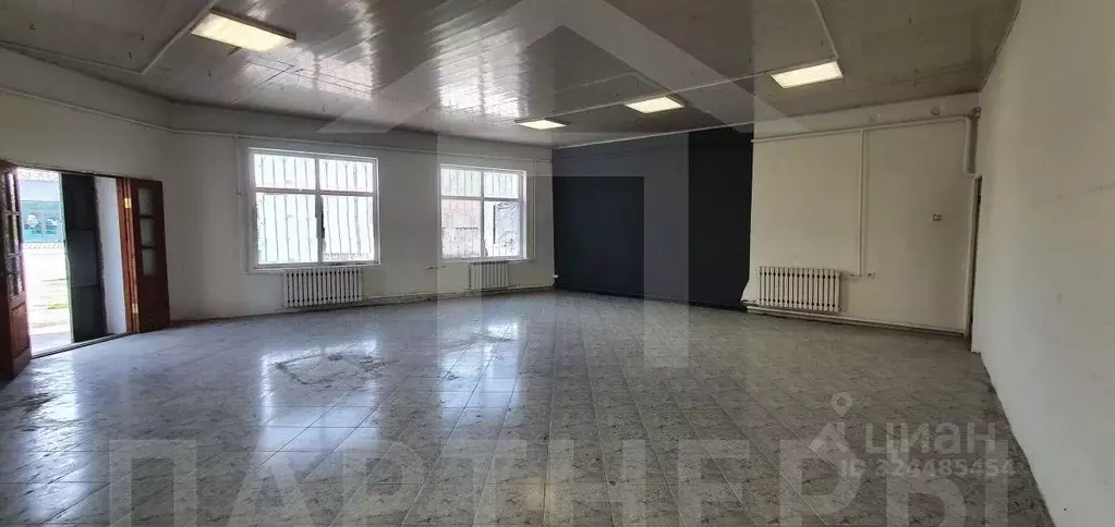 Помещение свободного назначения в Краснодарский край, Крымск ул. ... - Фото 1