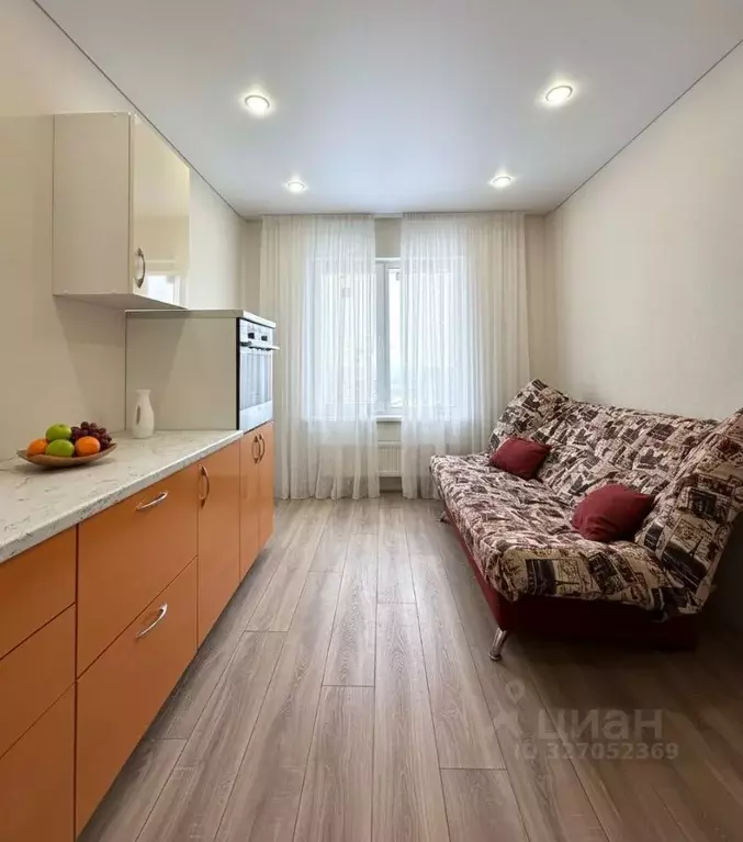 1-к кв. Татарстан, Казань ул. Рауиса Гареева, 103А (37.7 м) - Фото 1