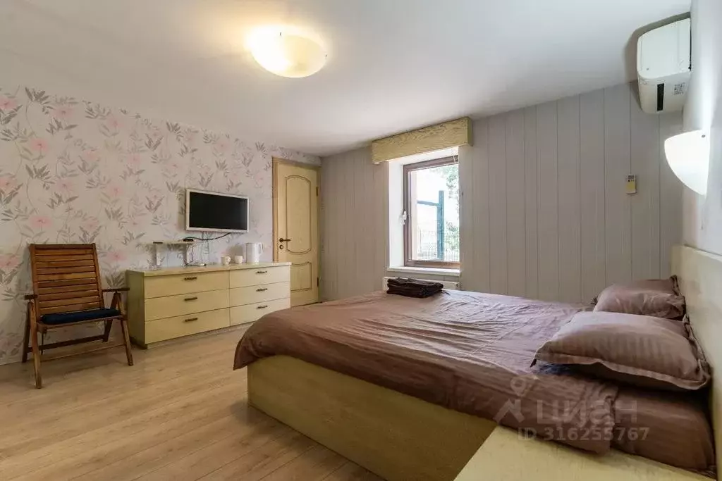 Комната Краснодарский край, Геленджик бул. Приморский, 29 - Фото 1