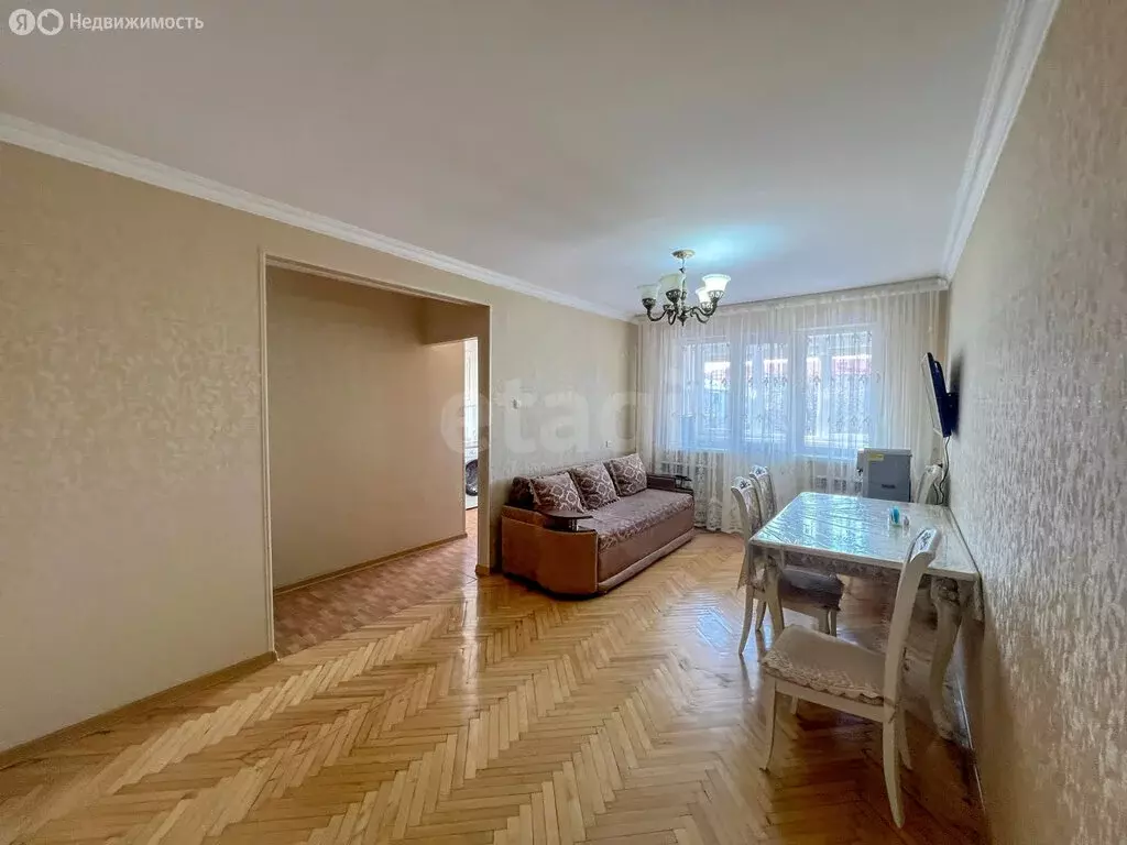 3-комнатная квартира: Нальчик, улица Кирова, 347 (59.1 м) - Фото 1