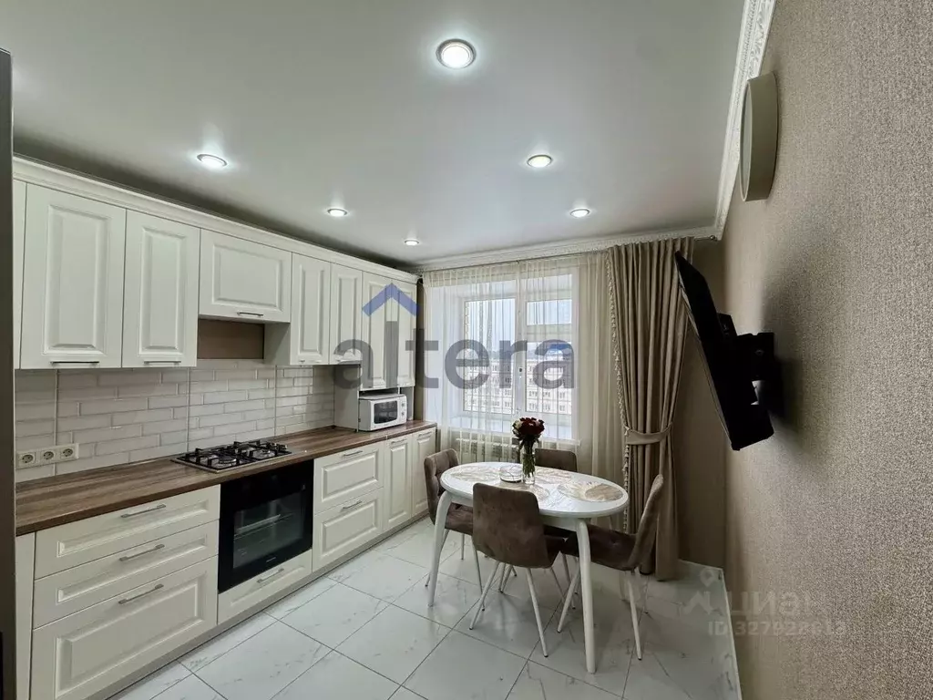 3-к кв. Татарстан, Зеленодольск ул. Комарова, 14В (71.5 м) - Фото 1