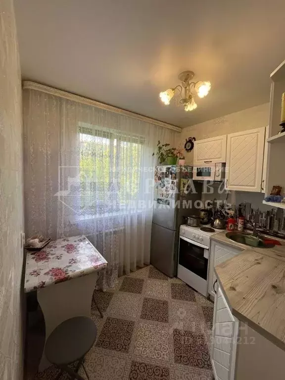 2-к кв. Кемеровская область, Кемерово просп. Ленина, 115А (46.6 м) - Фото 0