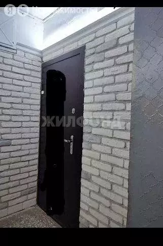3-комнатная квартира: Новосибирск, улица Забалуева, 12 (60 м) - Фото 1