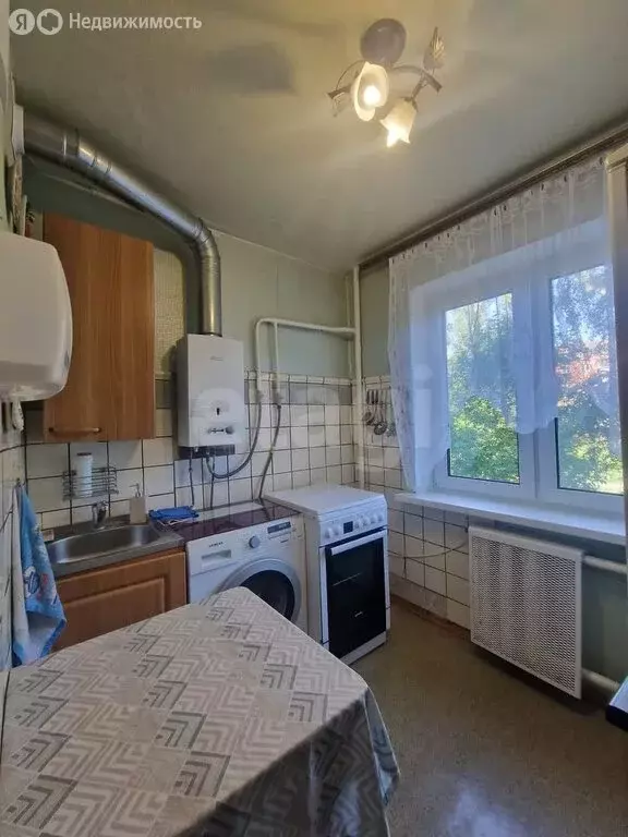 3-комнатная квартира: Подольск, улица Свердлова, 41А (55.1 м) - Фото 0