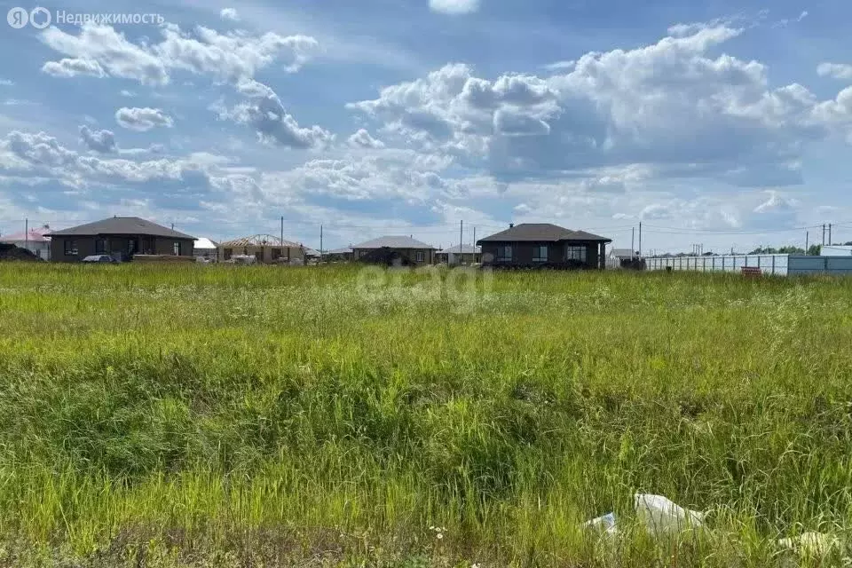 Участок в Тукаевский район, деревня Азьмушкино (8 м) - Фото 0