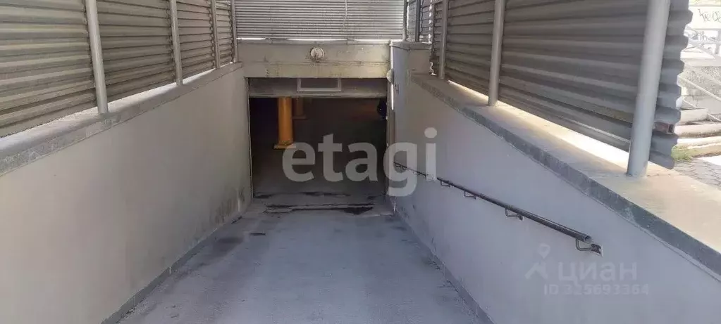 Гараж в Тюменская область, Тюмень ул. Грибоедова, 13 (16 м) - Фото 2