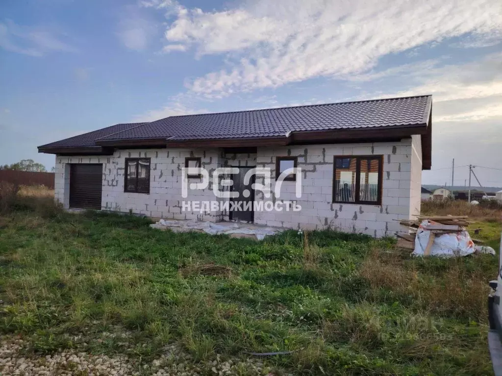 Дом в Ленинградская область, Гатчинский район, д. Скворицы  (150 м) - Фото 0