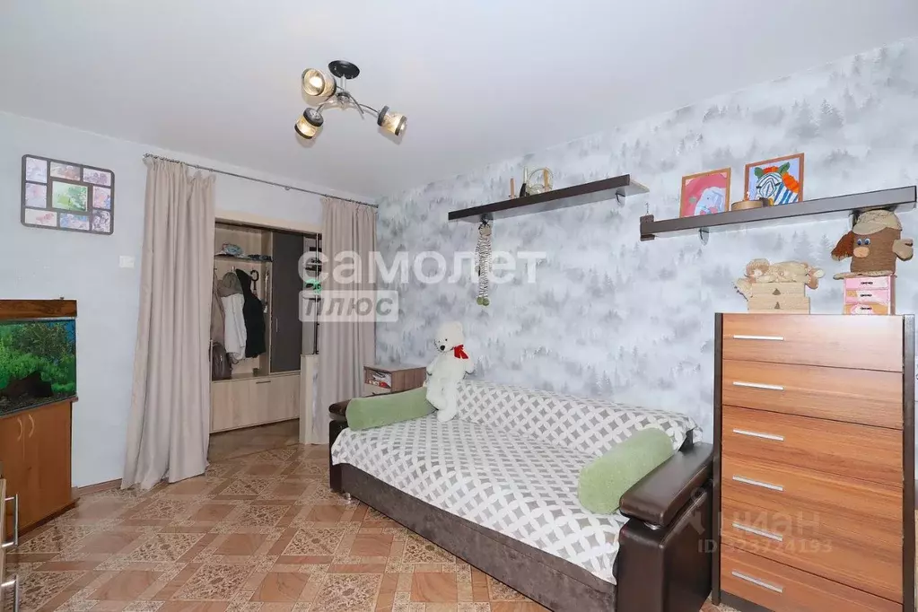 3-к кв. Кемеровская область, Кемерово ул. 1-я Линия, 8 (59.6 м) - Фото 1