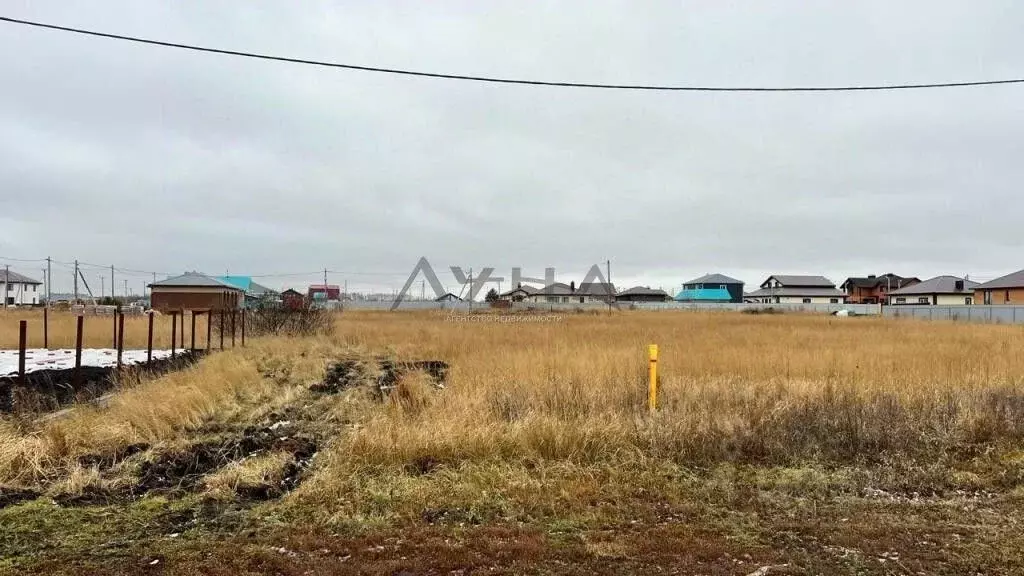 Участок в Татарстан, Тукаевский район, д. Азьмушкино ул. Вахитова, 16 ... - Фото 0