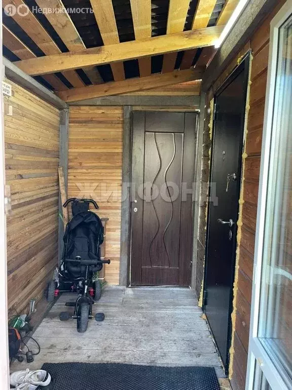 Дом в Колыванский район, СНТ Вертолёт, Приозёрная улица, 11 (72 м) - Фото 1