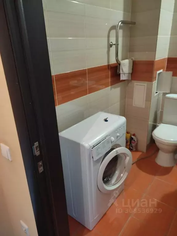 Студия Челябинская область, Челябинск ул. Дзержинского, 84 (29.0 м) - Фото 1