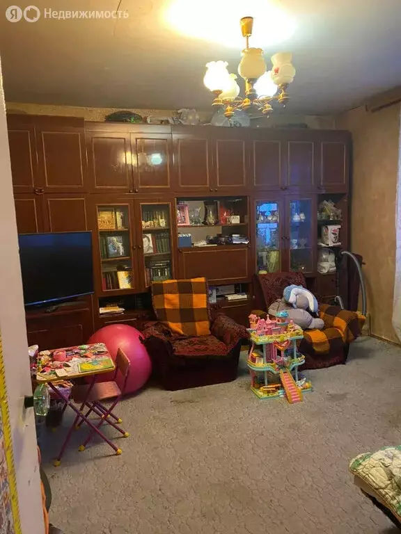 3-комнатная квартира: Нижний Тагил, Октябрьский проспект, 2 (60.5 м) - Фото 2