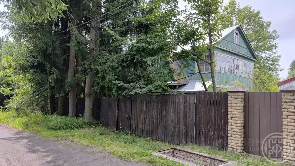 Дом в Ленинградская область, Выборгский район, Рощино городской ... - Фото 1