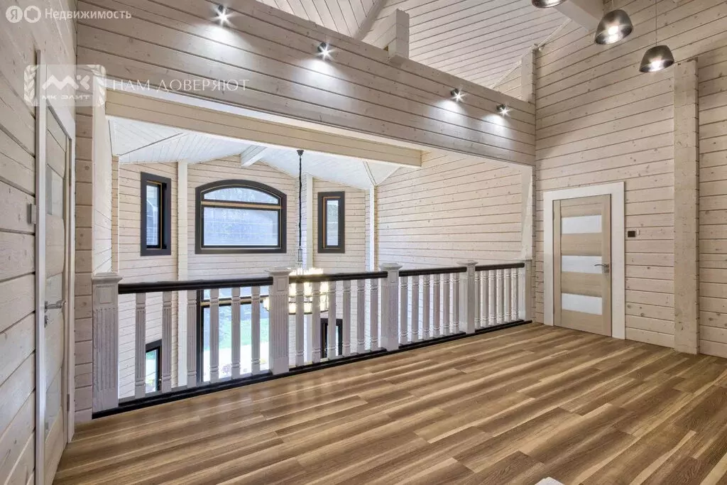 Дом в посёлок Тярлево, Большая улица, 31/26 (448 м) - Фото 2