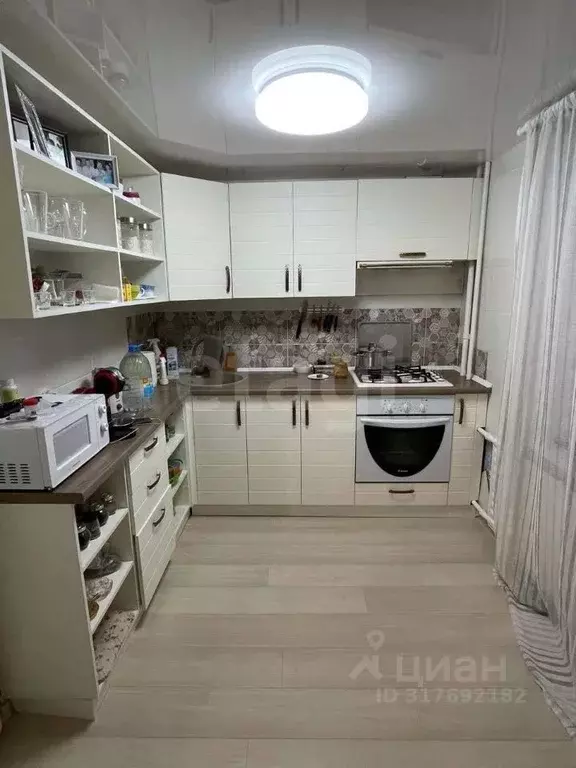 1-к кв. Удмуртия, Ижевск Молодежная ул., 52 (29.5 м) - Фото 1
