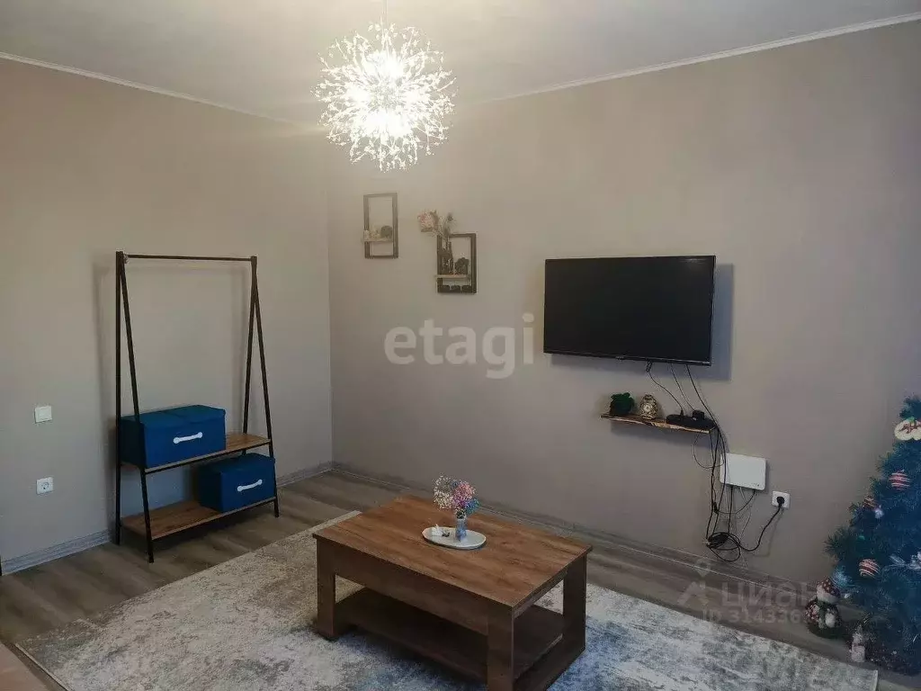 2-к кв. Бурятия, Улан-Удэ 140А мкр, 23 (57.1 м) - Фото 1