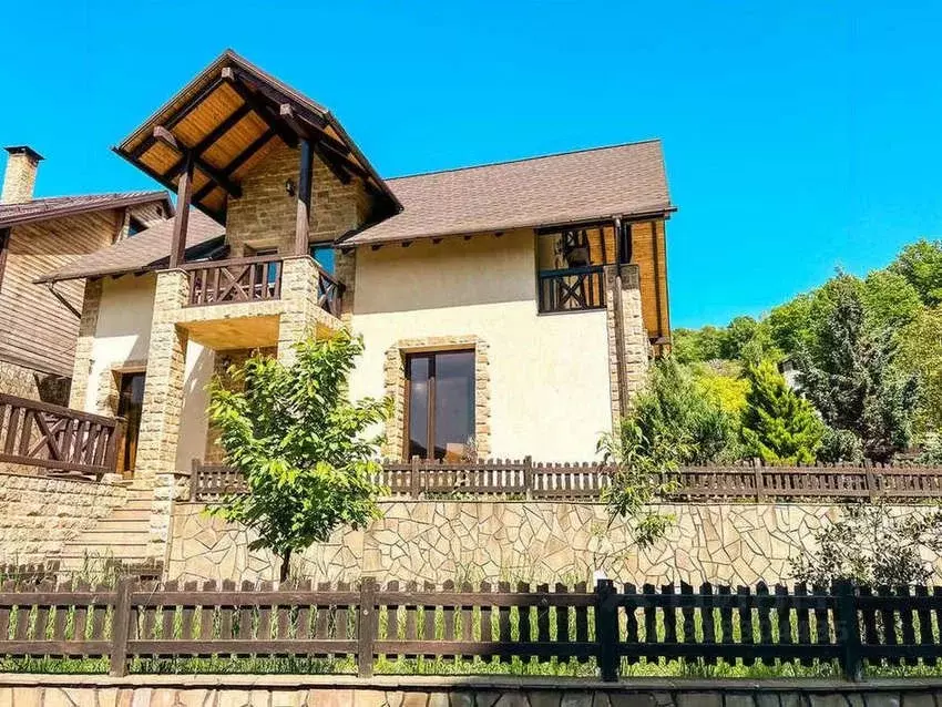 Дом в Краснодарский край, Сочи Кутаисская ул., 12Е (210 м) - Фото 0
