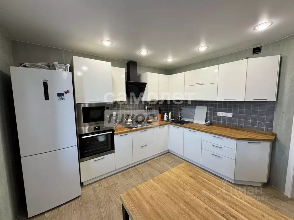 2-к кв. Нижегородская область, Бор ул. Луначарского, 208к1 (68.4 м) - Фото 1