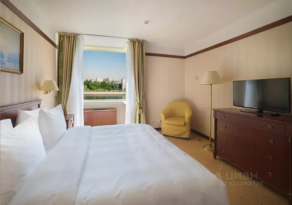 Комната Москва пл. Евразии, 2 (50.0 м) - Фото 2