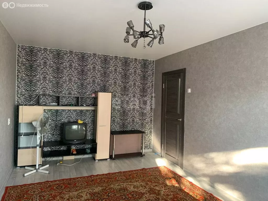 1-комнатная квартира: Курган, улица Бурова-Петрова, 79 (30 м) - Фото 0