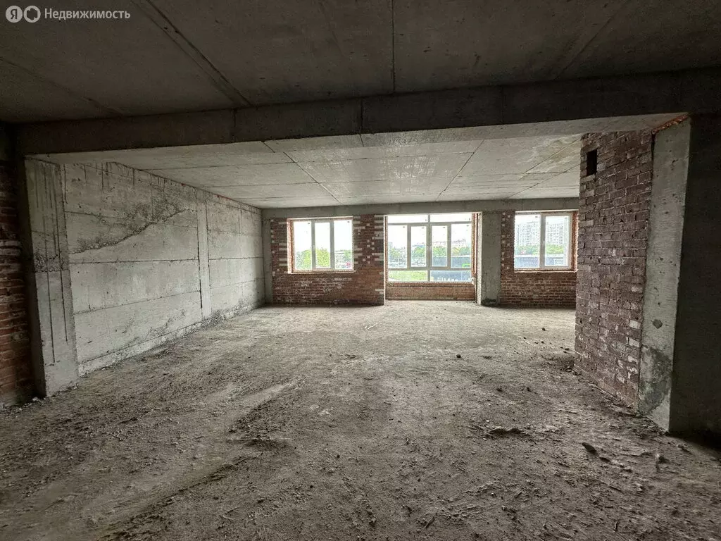 2-комнатная квартира: Владикавказ, улица Шамиля Джикаева, 2 (72 м) - Фото 2