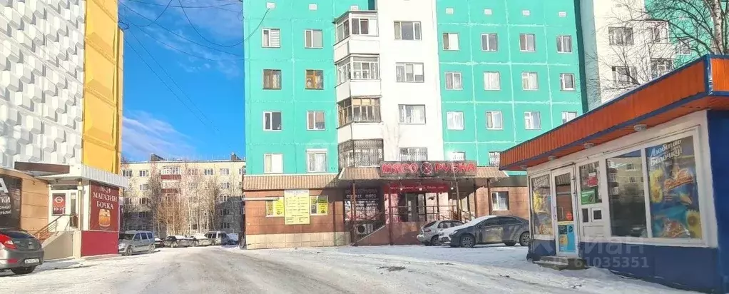 Торговая площадь в Ханты-Мансийский ао, Сургут ул. Островского (163.0 . - Фото 1