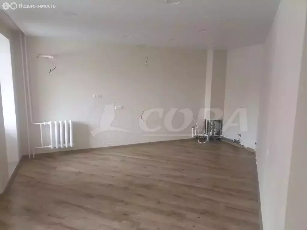 2-комнатная квартира: Тюмень, улица Прокопия Артамонова, 5 (95 м) - Фото 1