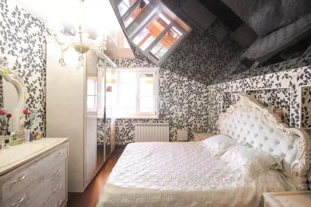 Дом в Алтайский край, Барнаул ВРЗ мкр, ул. 8 Марта, 36 (242 м) - Фото 1