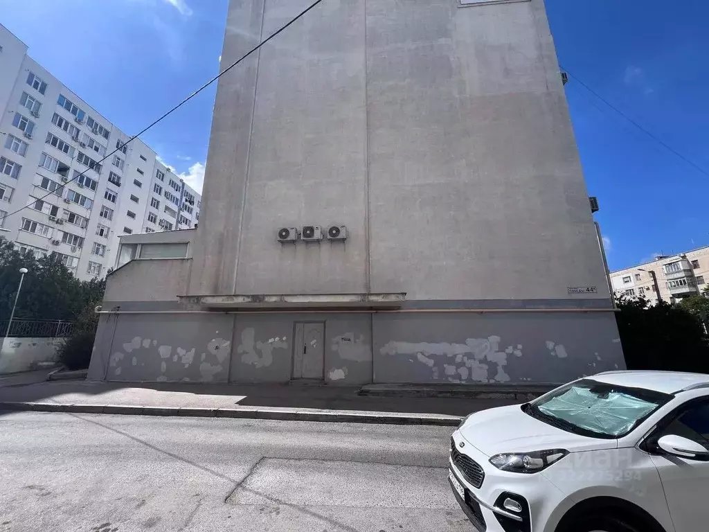 Помещение свободного назначения в Севастополь просп. Победы, 44А (1066 ... - Фото 0