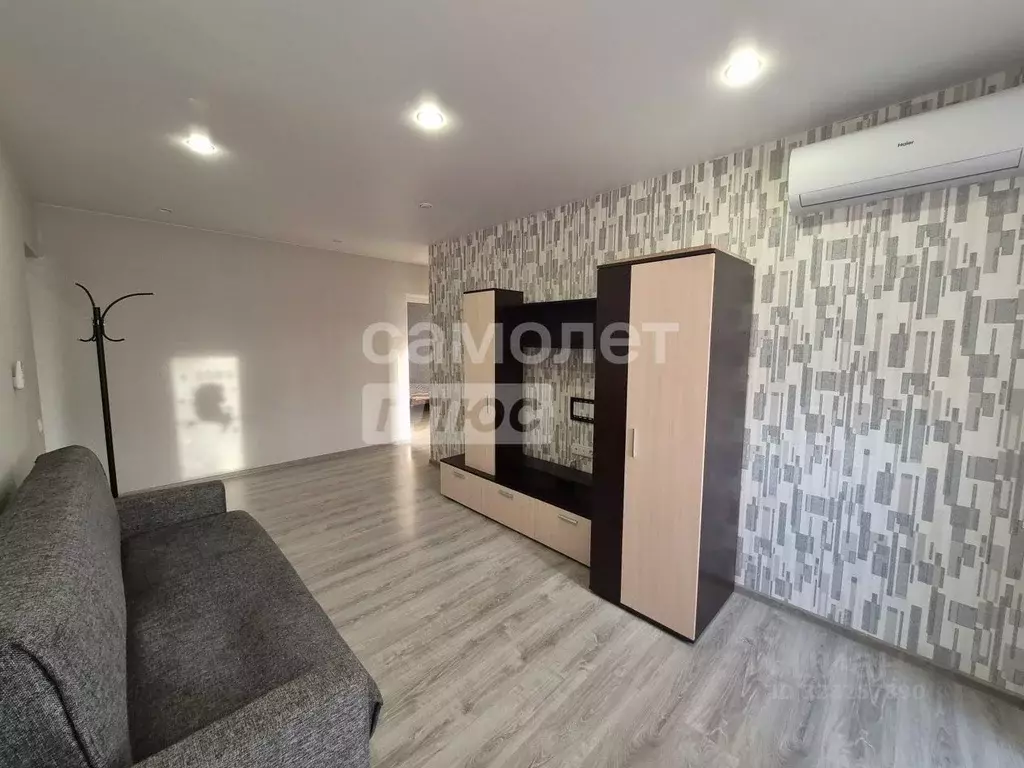 3-к кв. Волгоградская область, Волгоград ул. 64-й Армии, 131 (54.6 м) - Фото 1