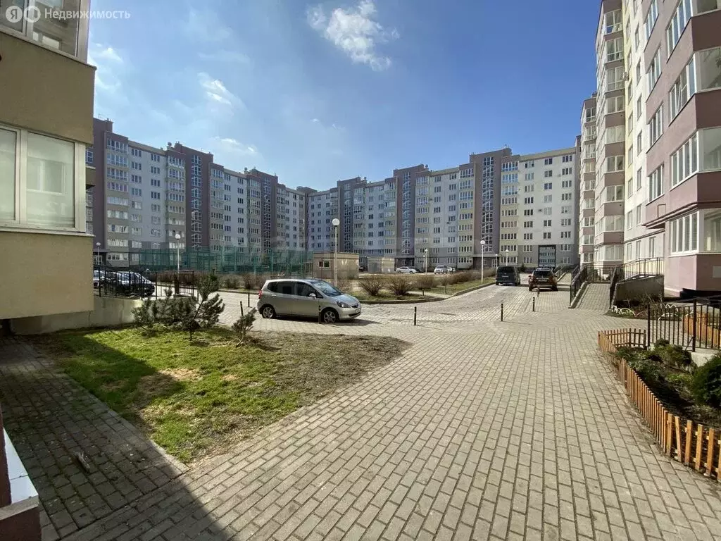 3-комнатная квартира: Калининград, улица Виктора Денисова, 18 (84 м) - Фото 1