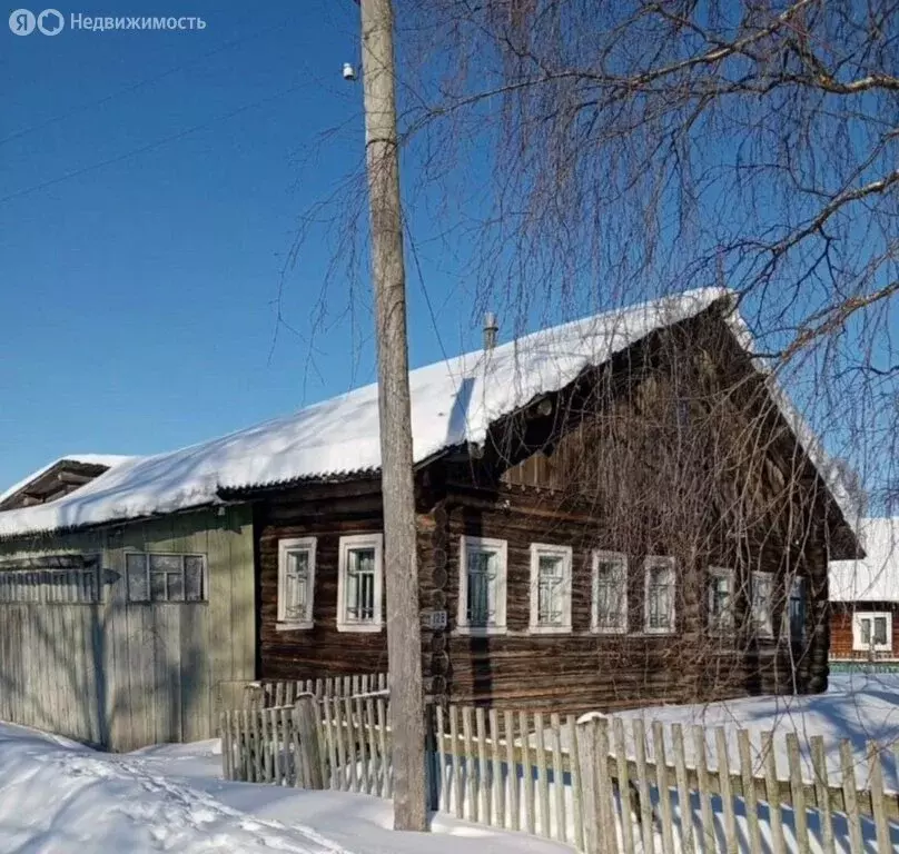 Дом в Архангельская область, Лешуконский муниципальный округ, село ... - Фото 1