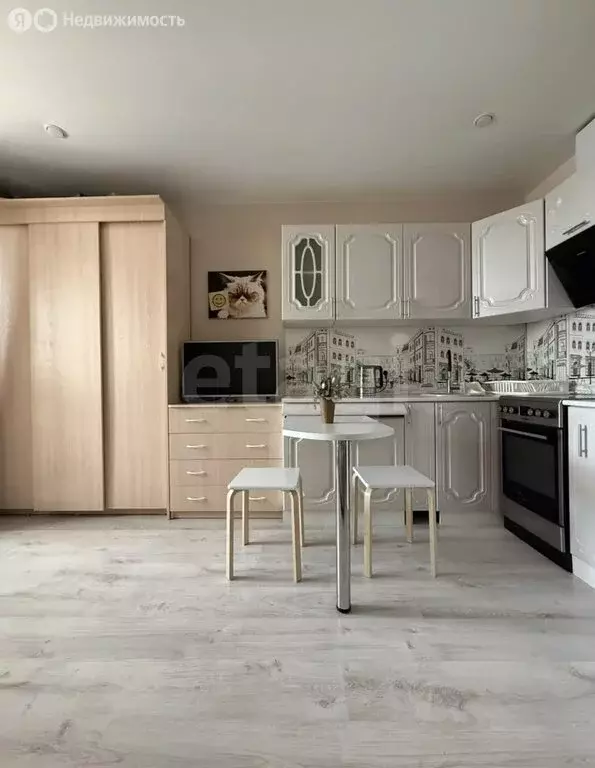 Квартира-студия: Тюмень, улица Тимофея Чаркова, 28 (20.7 м) - Фото 2