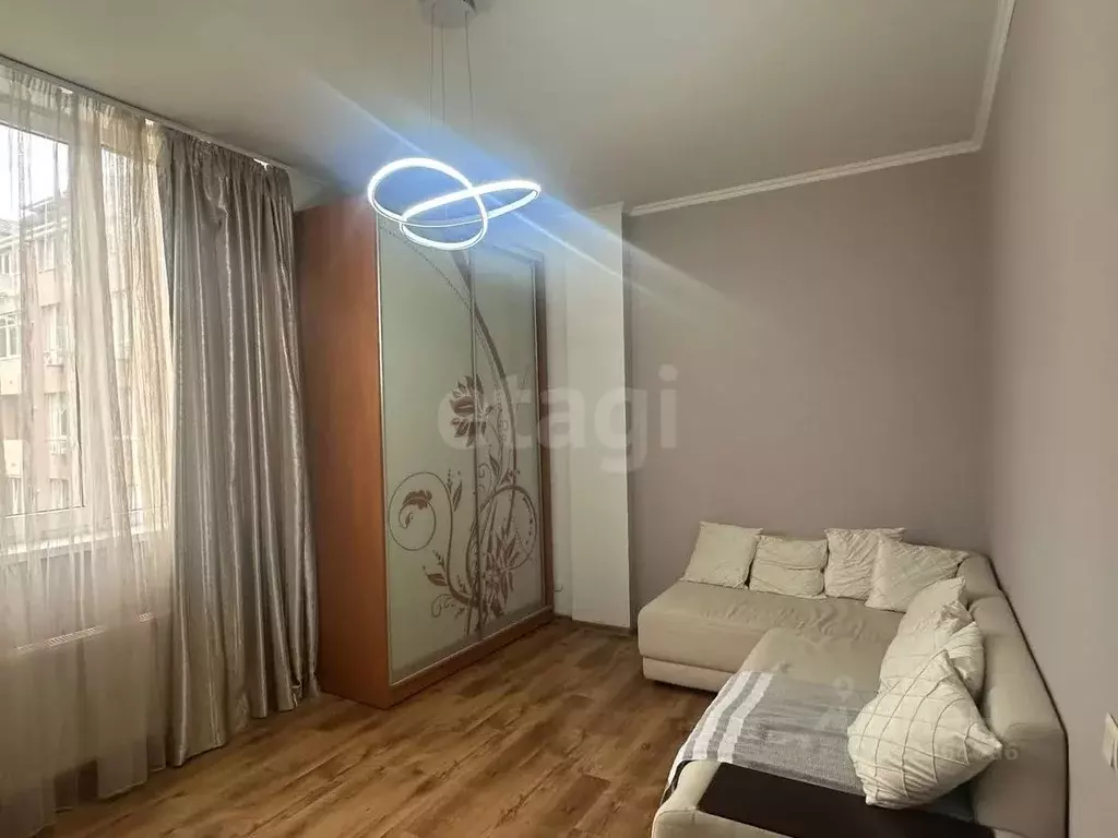 1-к кв. Крым, Симферополь ул. Тренева (41.7 м) - Фото 2