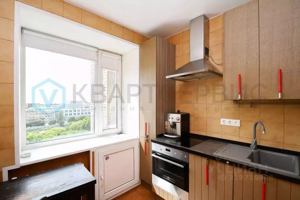 3-к кв. Омская область, Омск ул. Пушкина, 140 (59.1 м) - Фото 0