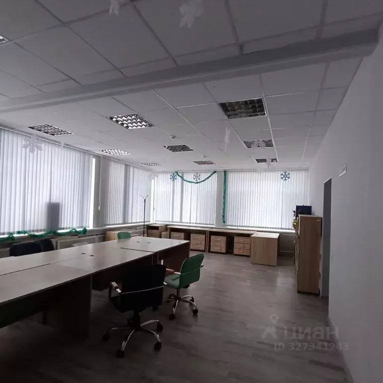 Помещение свободного назначения в Ленинградская область, Гатчина ул. ... - Фото 1