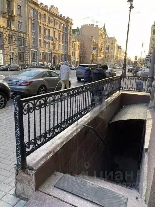 Торговая площадь в Санкт-Петербург Суворовский просп., 36 (128 м) - Фото 1