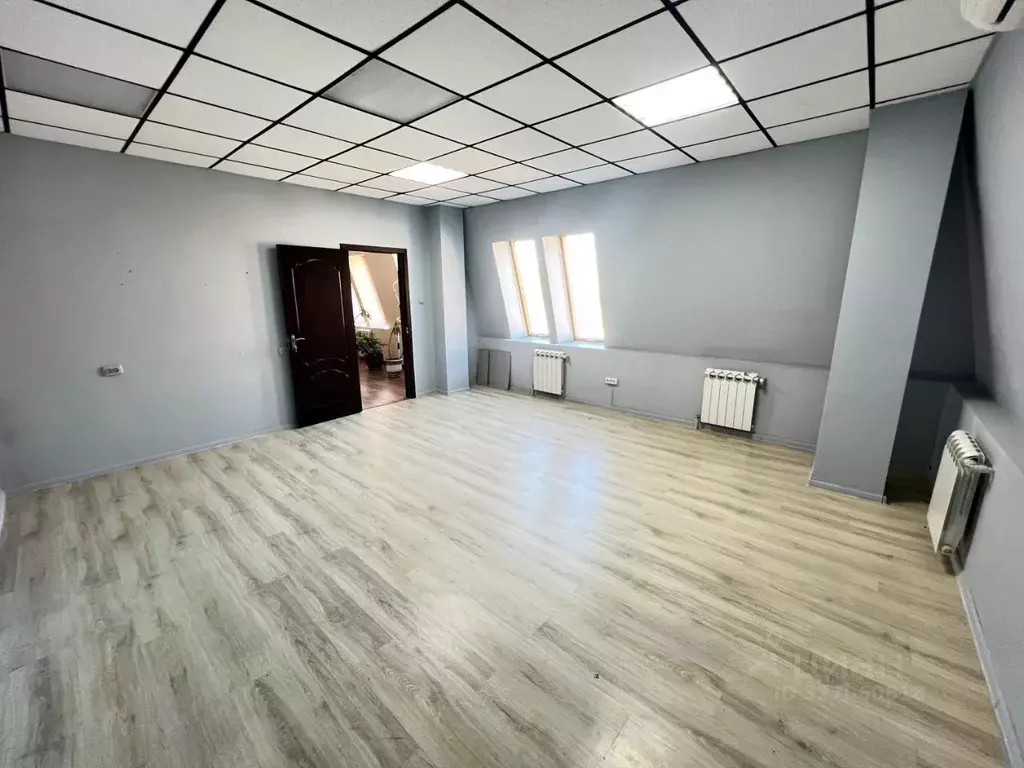 Помещение свободного назначения в Астраханская область, Астрахань ул. ... - Фото 2