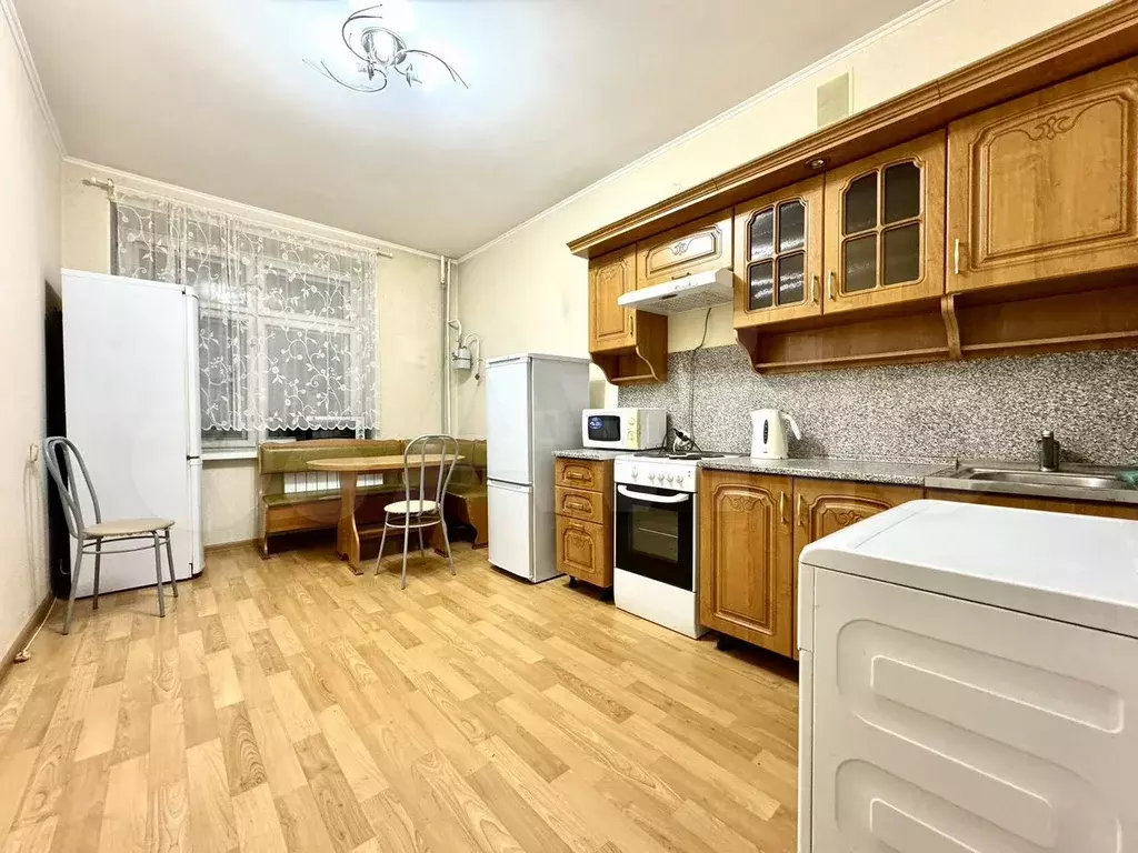 2-к. квартира, 70 м, 3/10 эт. - Фото 0