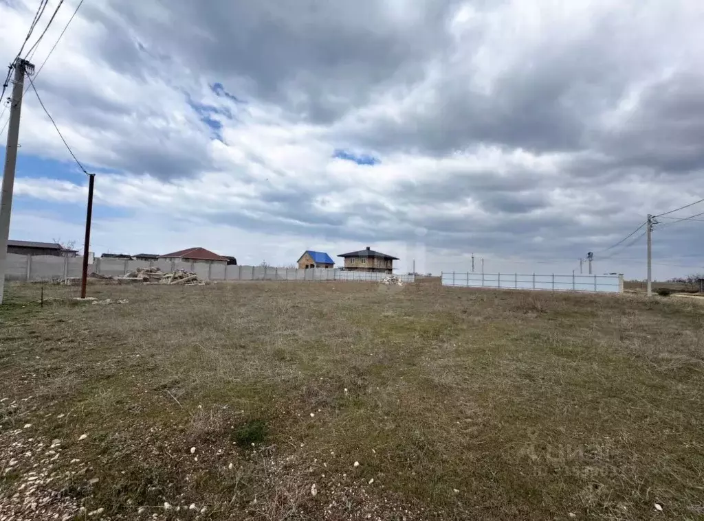 Участок в Крым, Симферопольский район, Николаевка пгт ул. ... - Фото 1