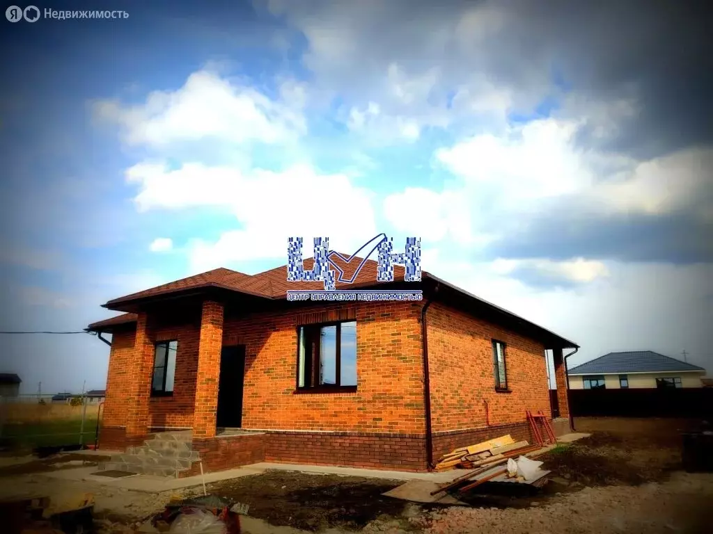 Дом в село Полянское, Янтарная улица (120 м) - Фото 0