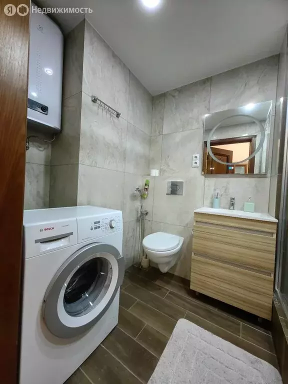 1-комнатная квартира: Тюмень, улица 50 лет Октября, 57А (37.4 м) - Фото 1