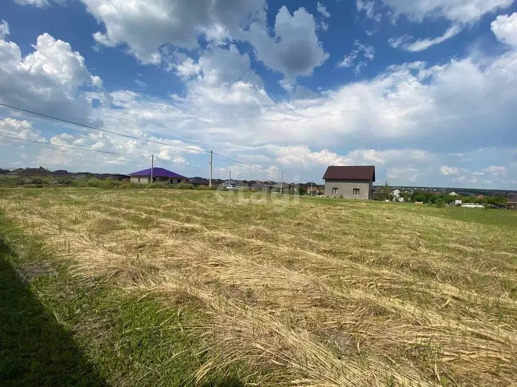 Участок в Белгородская область, Старый Оскол ул. Земляничная (8.1 ... - Фото 1