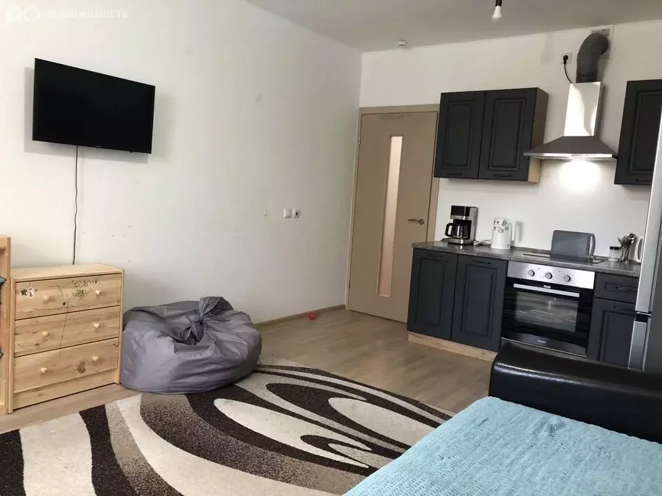 Квартира-студия: Екатеринбург, Дорожная улица, 18 (28 м) - Фото 0