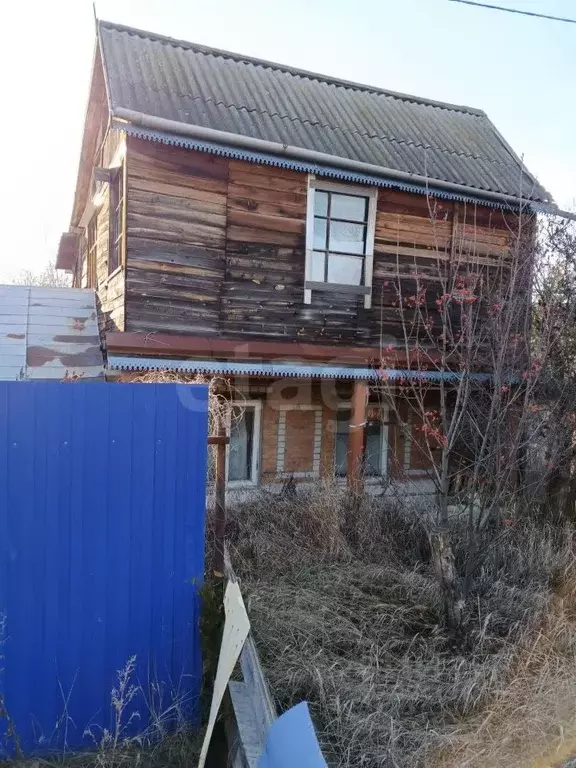 Дом в Саратовская область, д. Есеевка ул. Дачная, 13А (90 м) - Фото 1