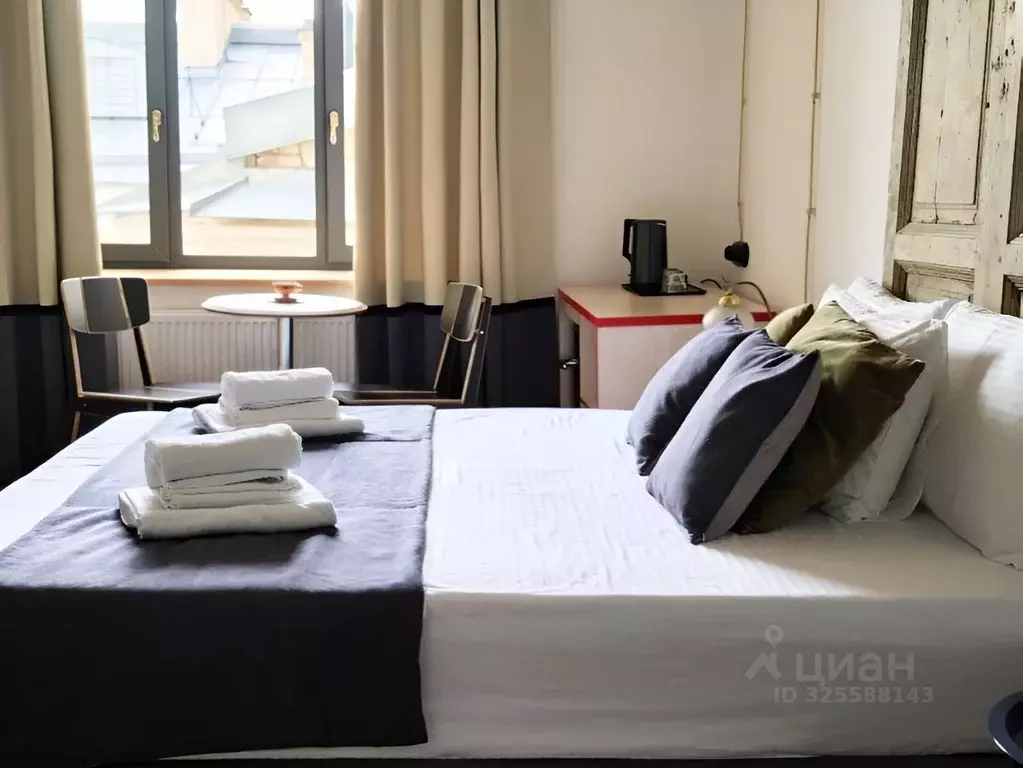 Комната Санкт-Петербург ул. Жуковского, 33 (18.0 м) - Фото 1