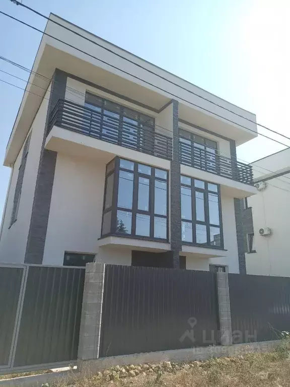 Таунхаус в Севастополь ул. Крошицкого, 7А (135 м) - Фото 1