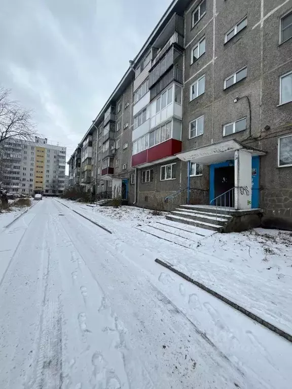 3-к кв. Кемеровская область, Новокузнецк Кузнецкстроевский просп., 34 ... - Фото 2